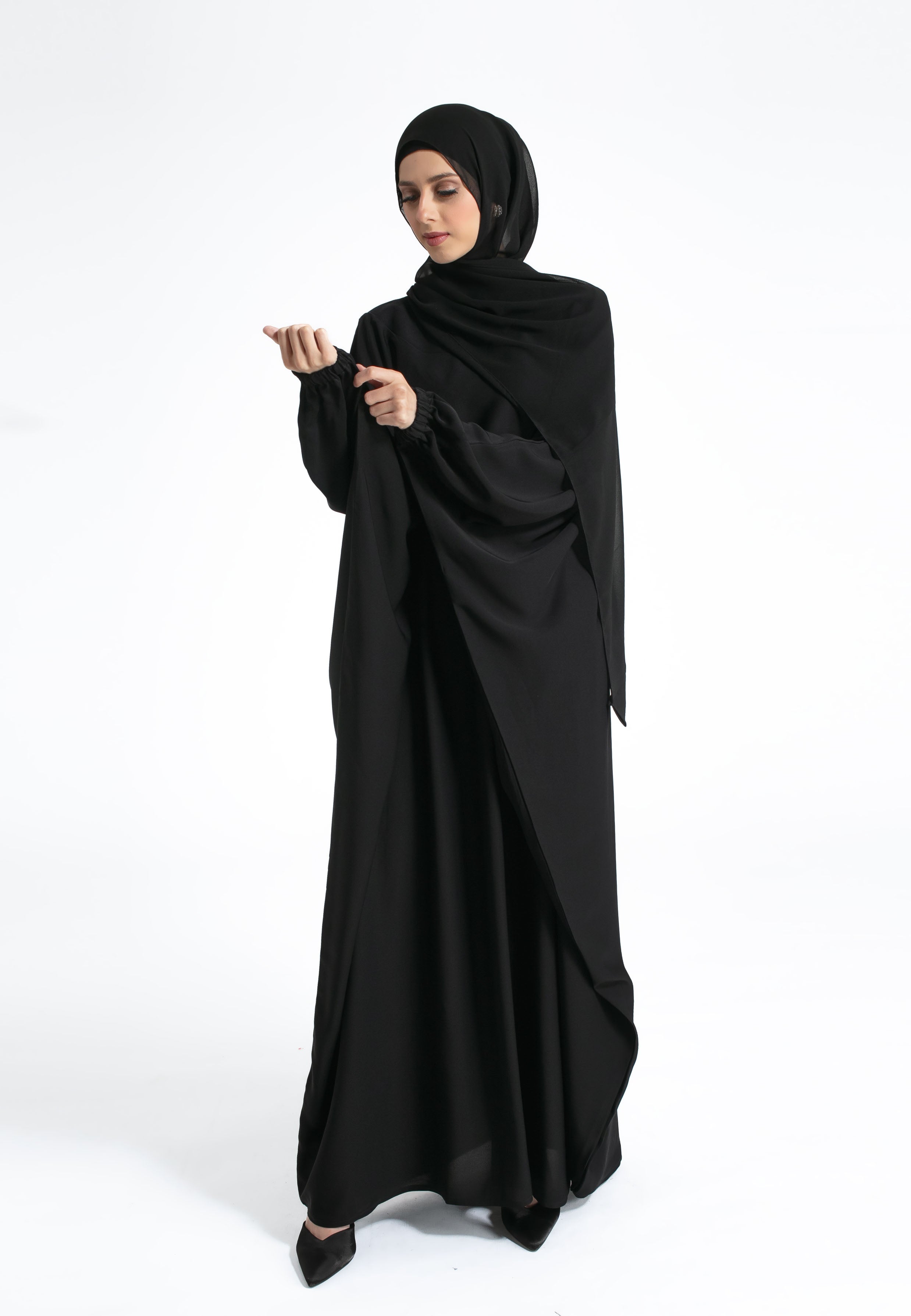 Black Farasha with Cuff Sleeves