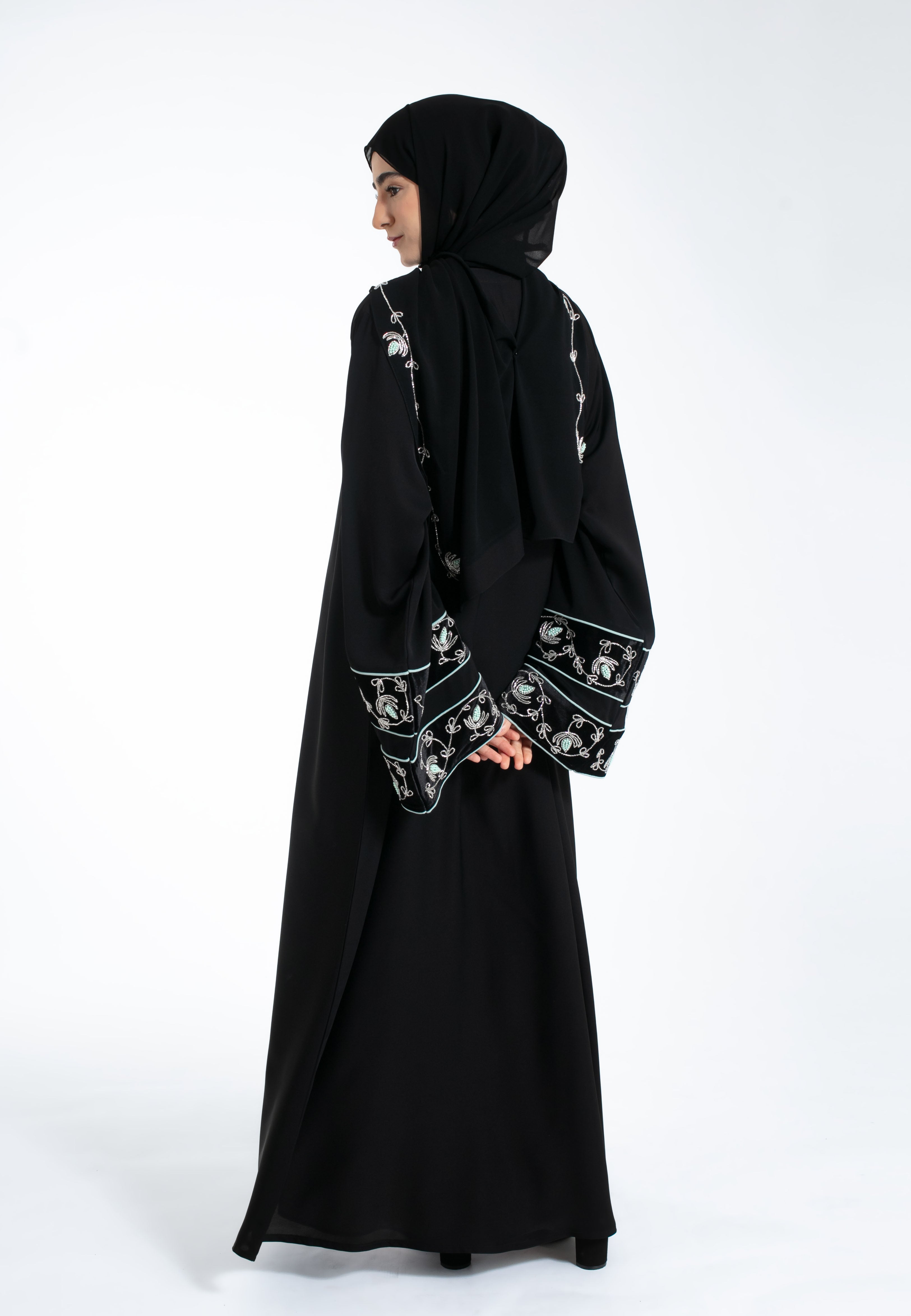 Alhambra-Luxury-Khaleeji-Open-Abaya