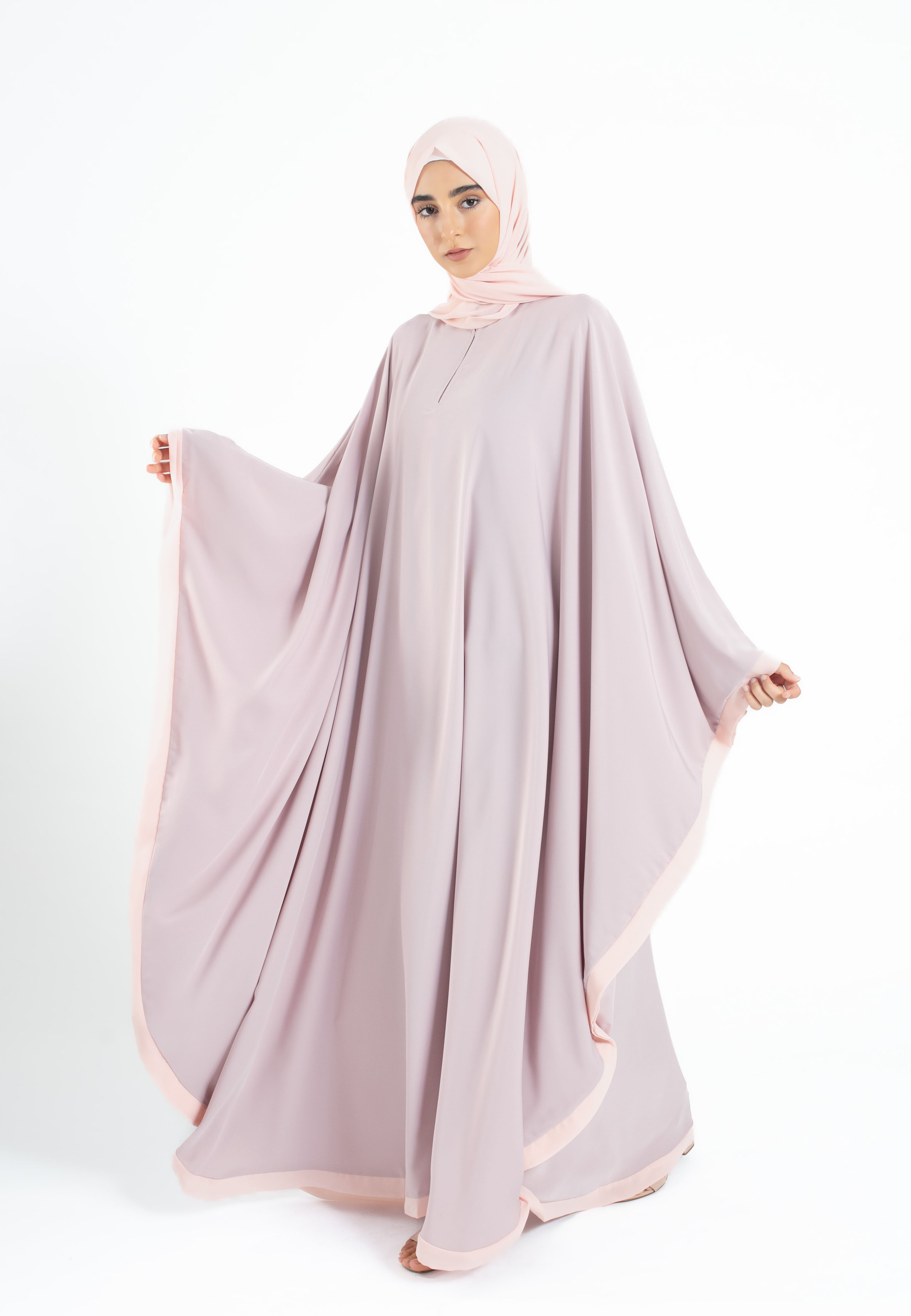 Luxury Baby Pink Farasha Abaya