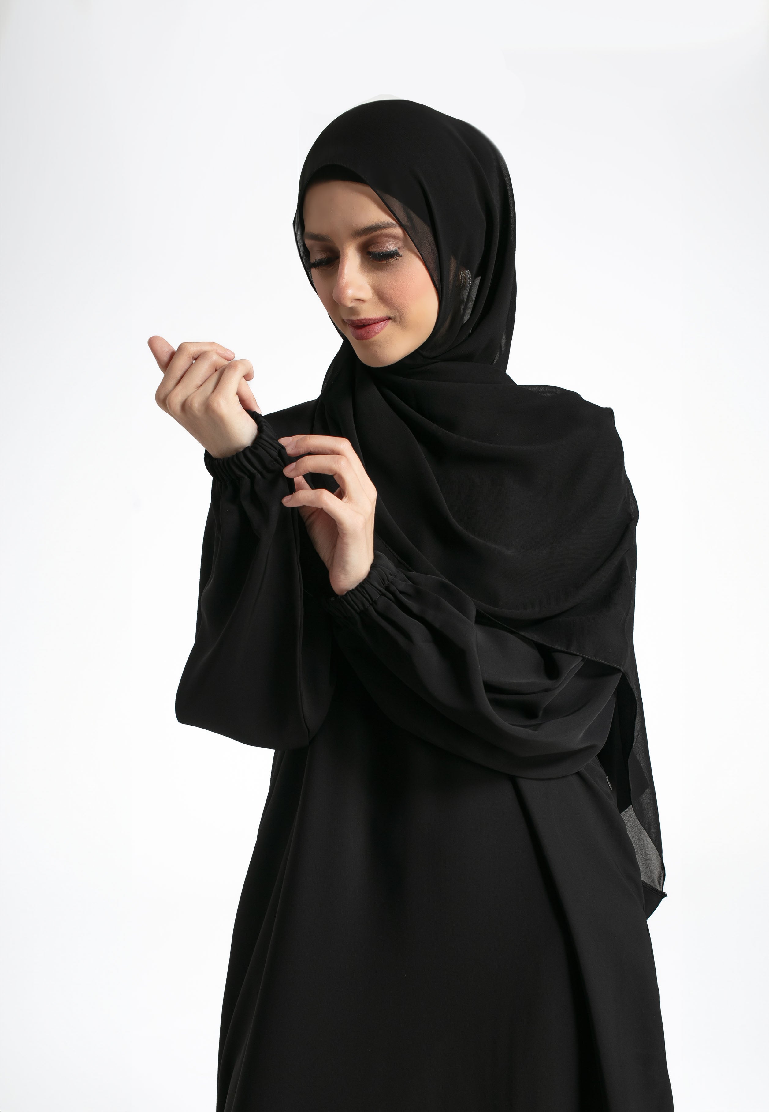 Plain-Cuff-Pocket-Abaya