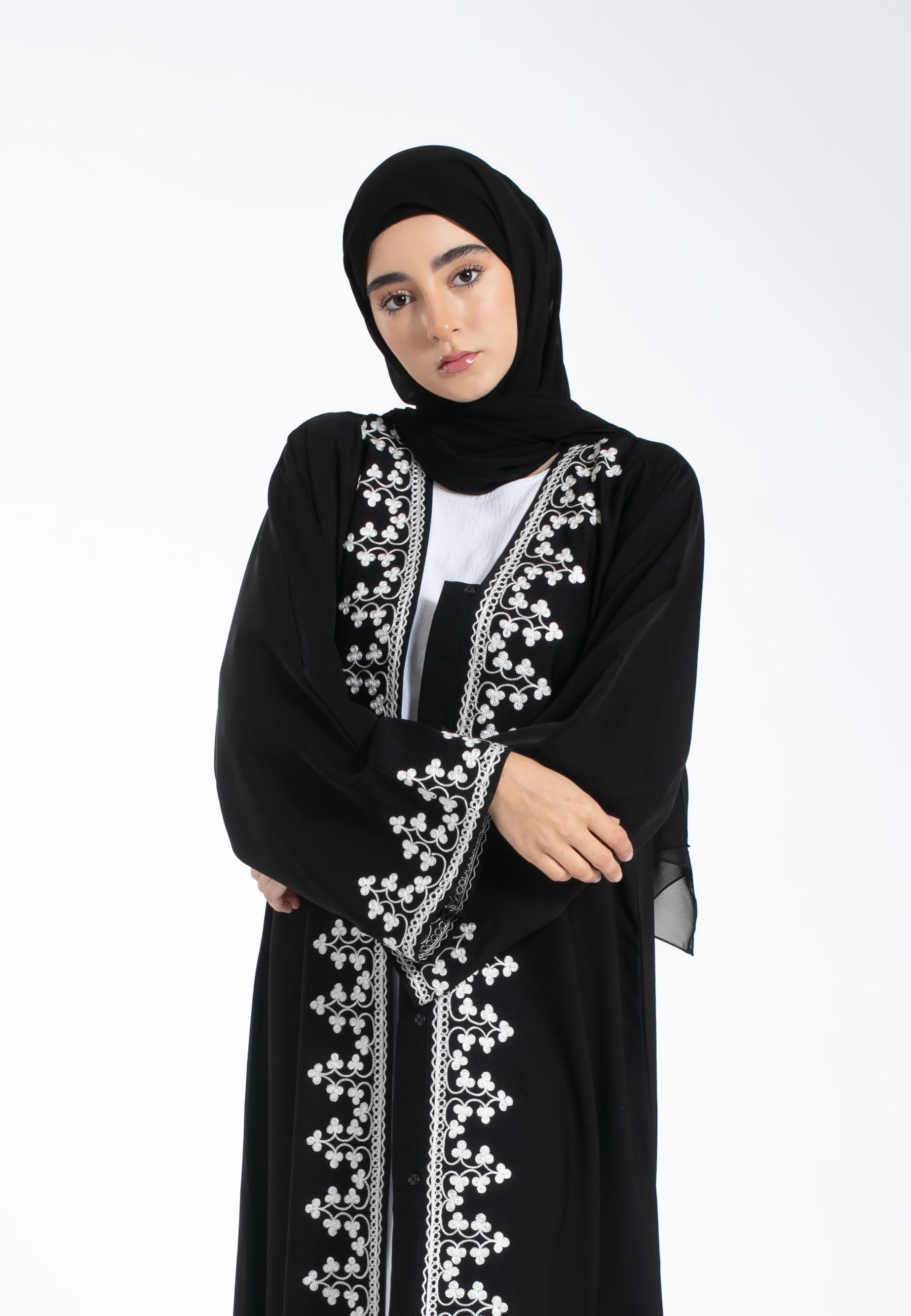 Clover-Embroidered-Lace-Open-Abaya