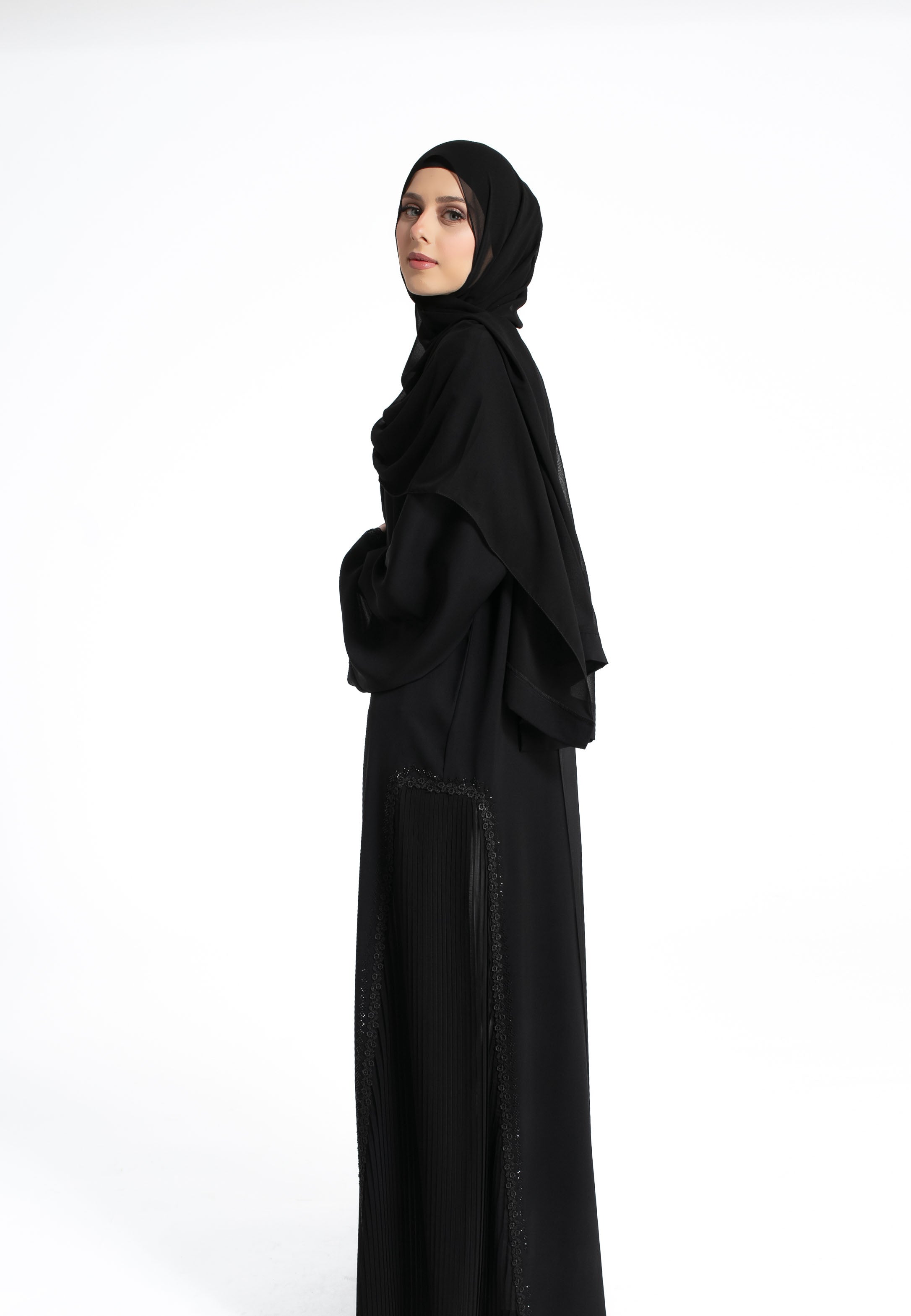 Diamanté-Black-Pleated-Open-Abaya