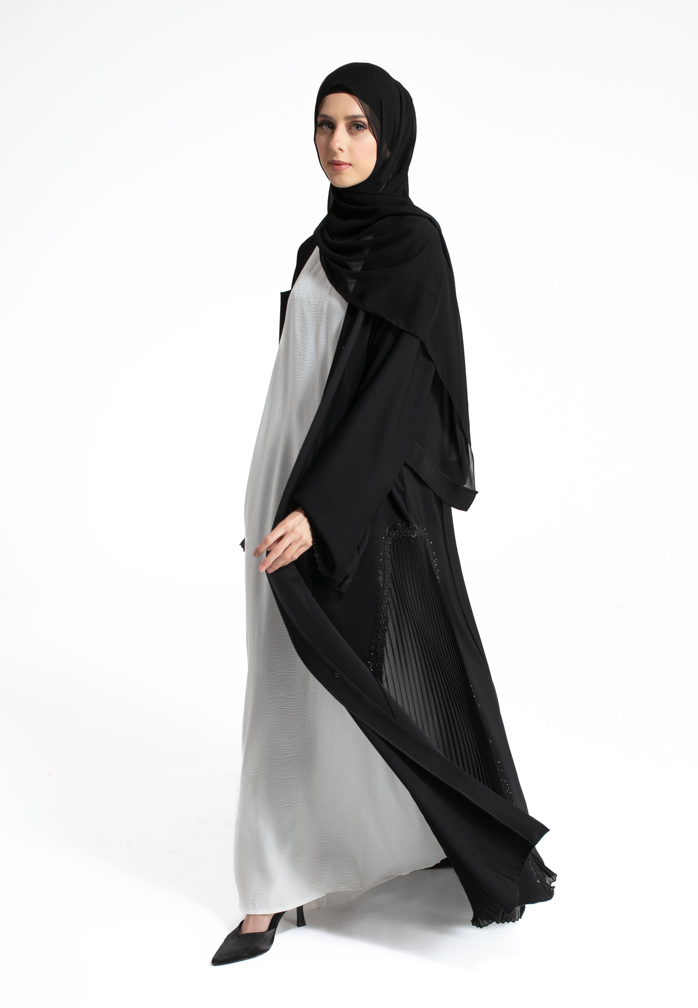 Diamanté-Black-Pleated-Open-Abaya