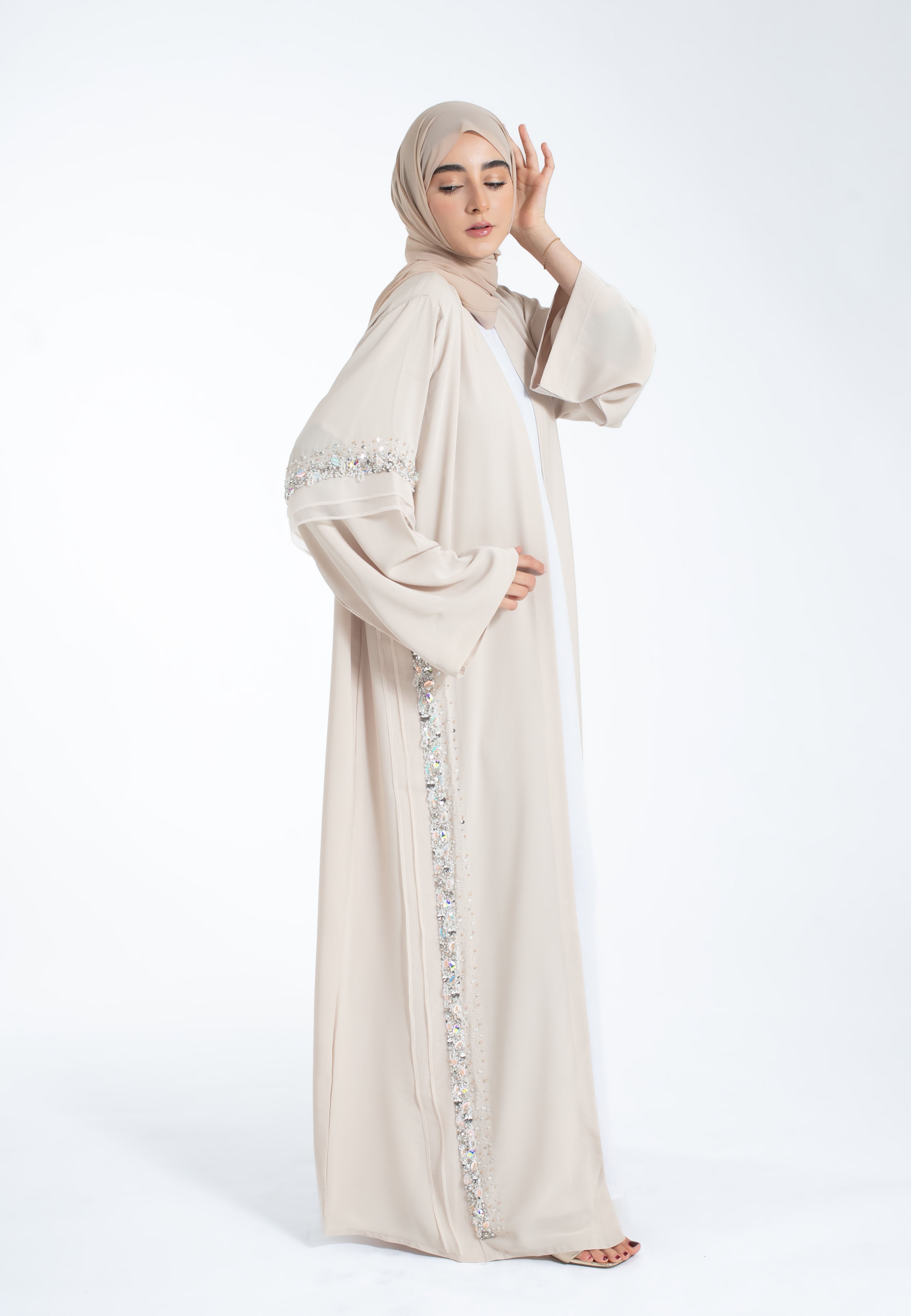 Luxury-Beige-Emirati-Abaya