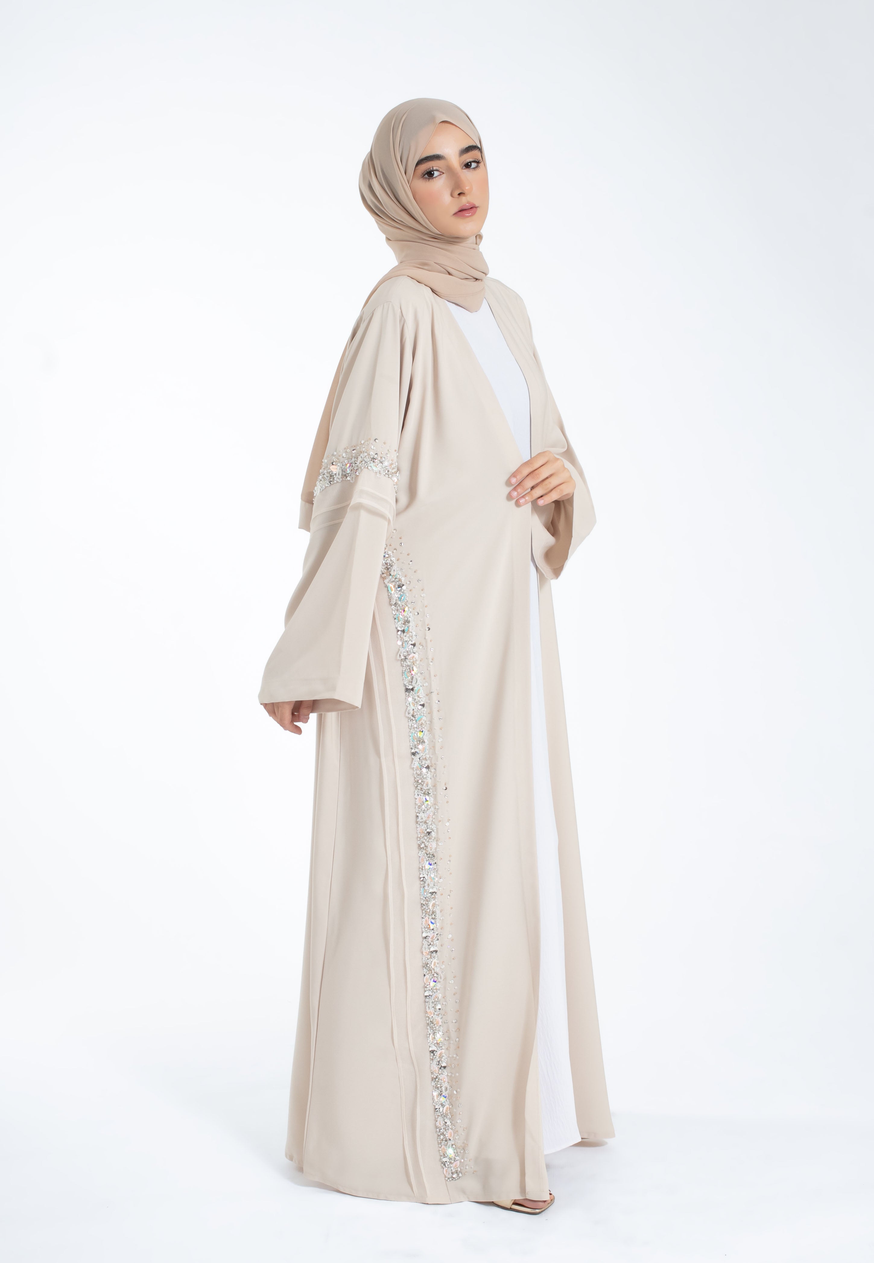 Luxury-Beige-Open-Abaya-Emirati