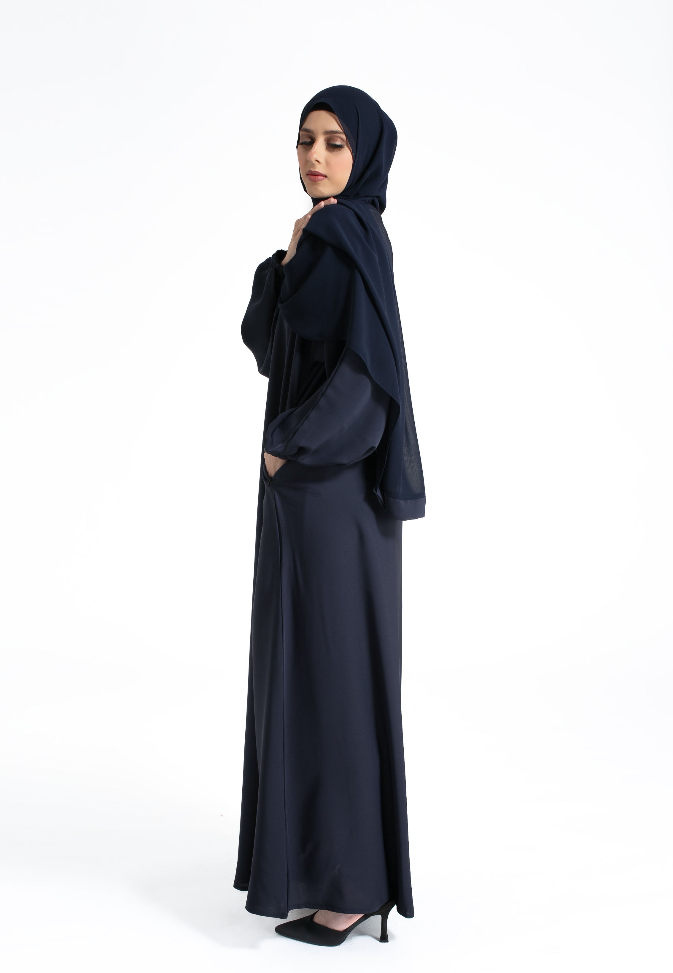 Navy-Abaya-Zip-Pockets