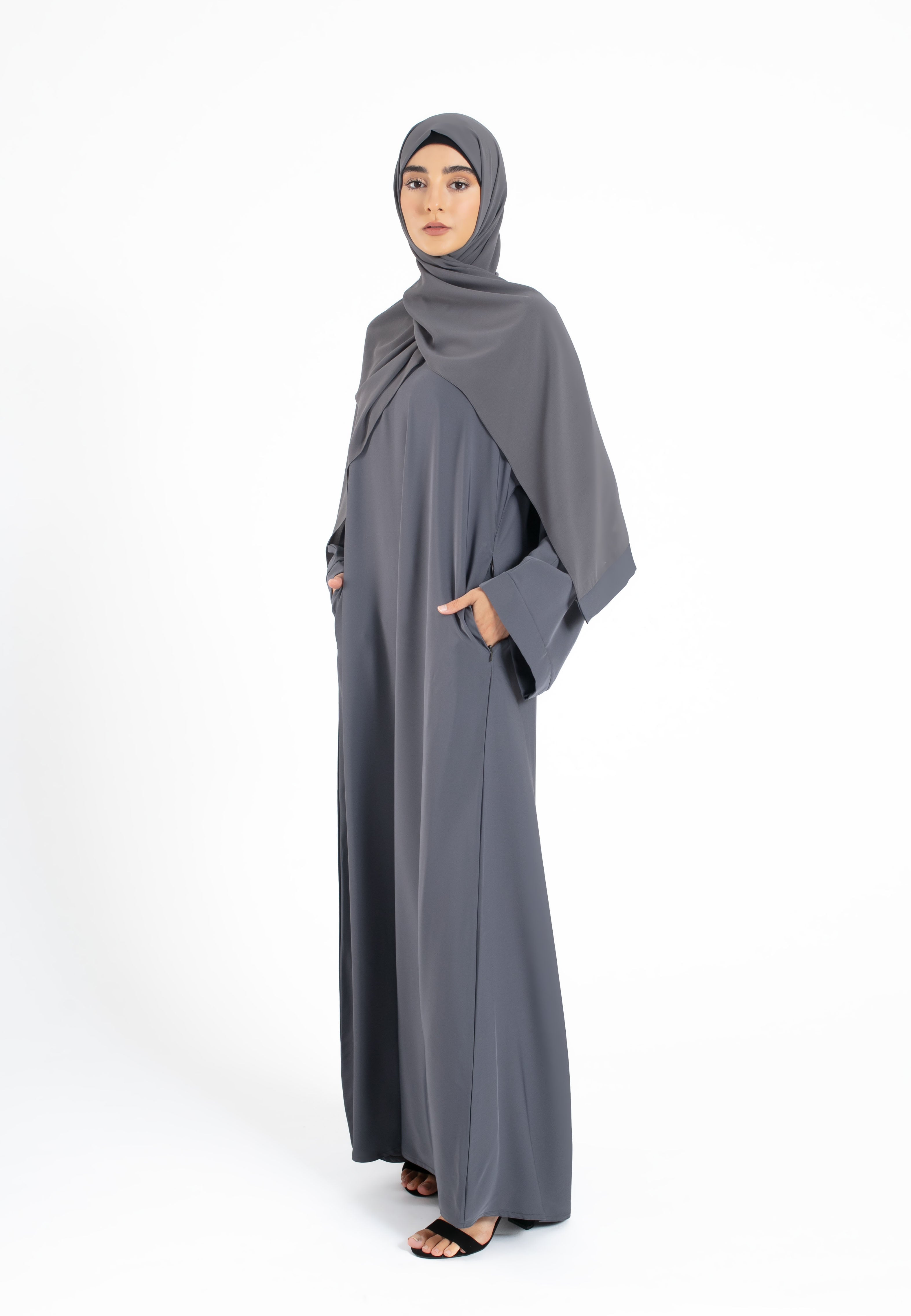 Plain-Grey-Pocket-Abaya-Wide-Sleeves