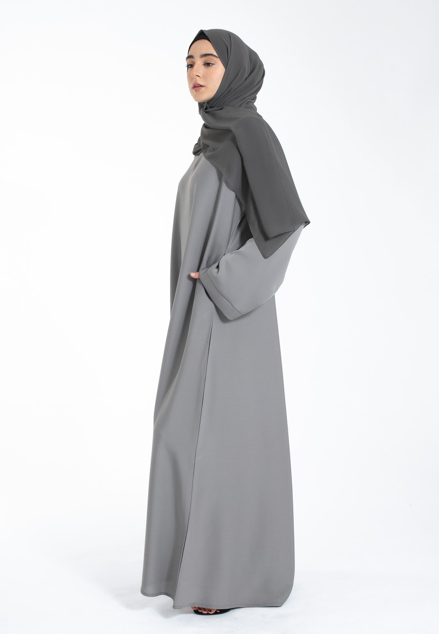 Pebble Grey Pocket Abaya