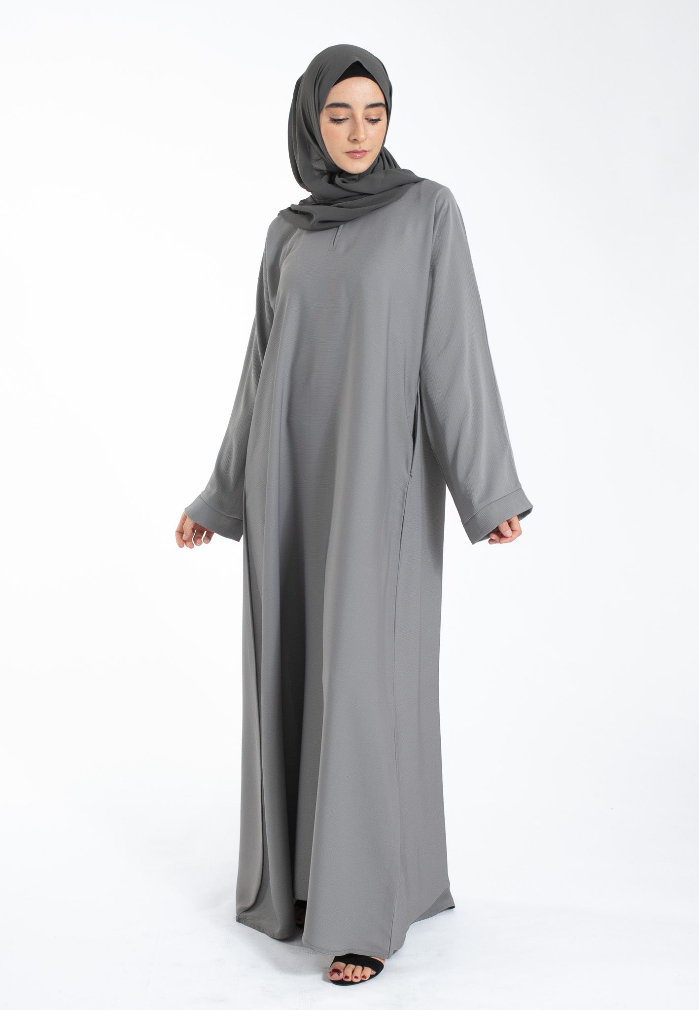 Pebble Grey Pocket Abaya