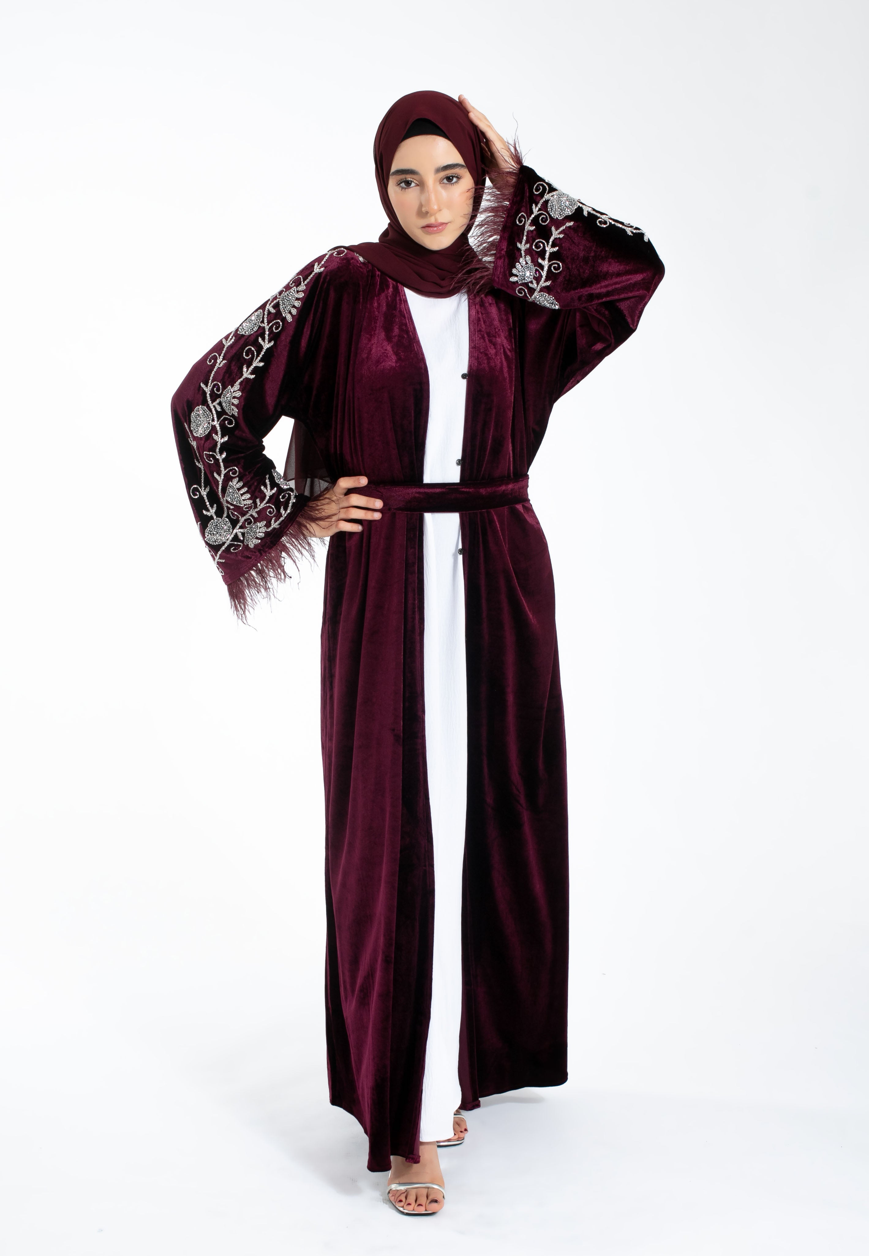 Luxury-Ruby-Velvet-Abaya