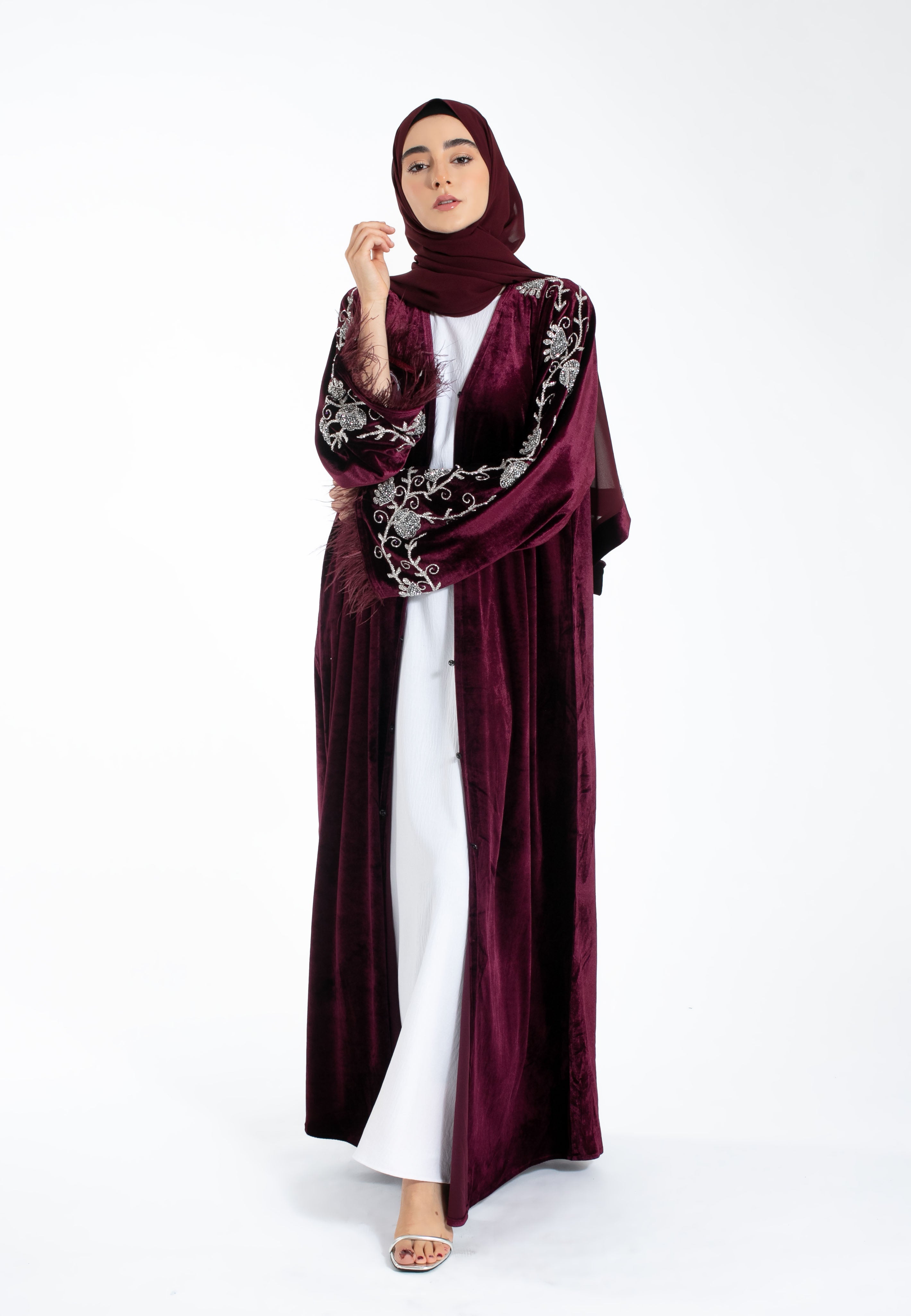 Luxury-Ruby-Velvet-Abaya