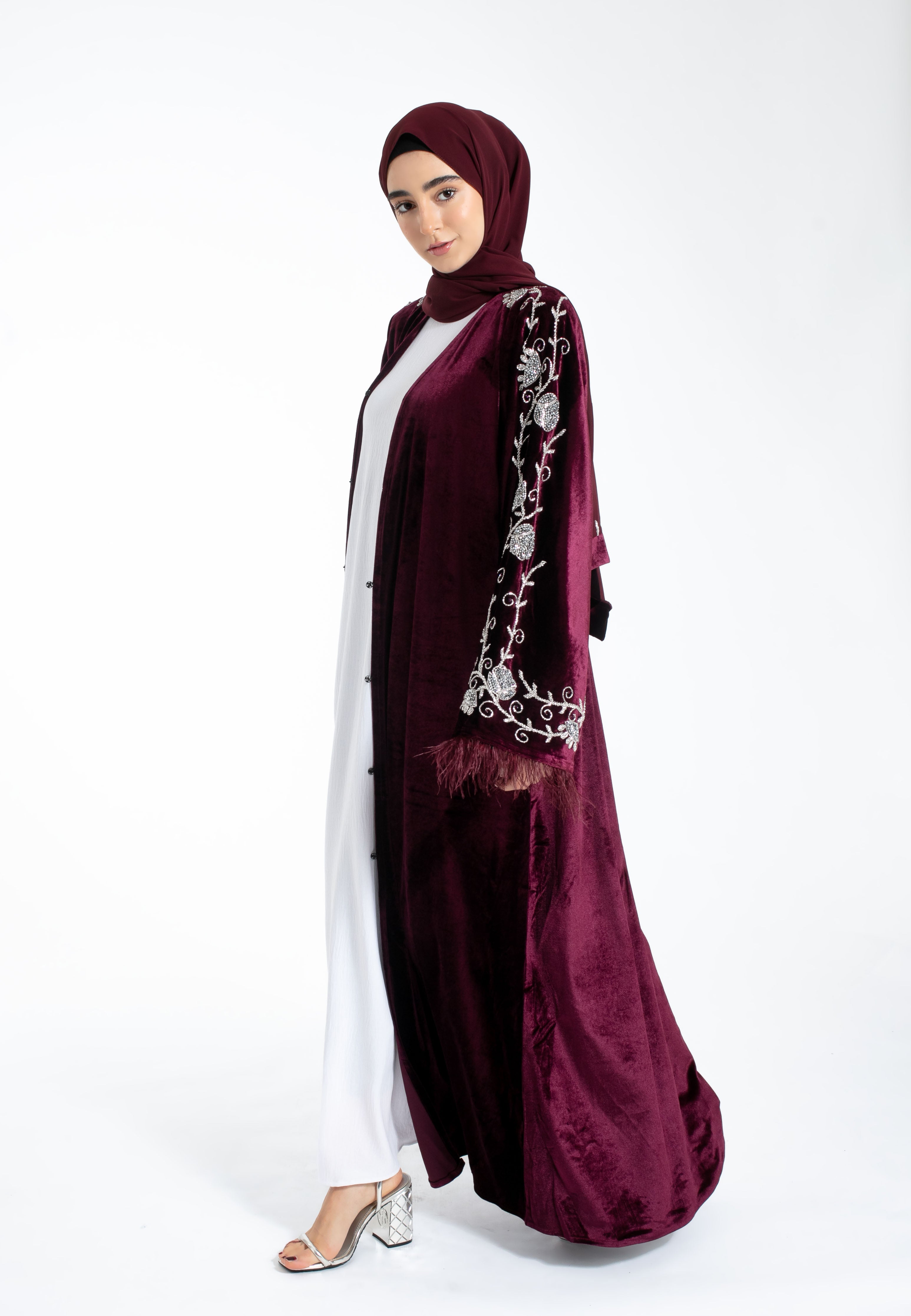 Luxury-Ruby-Velvet-Abaya