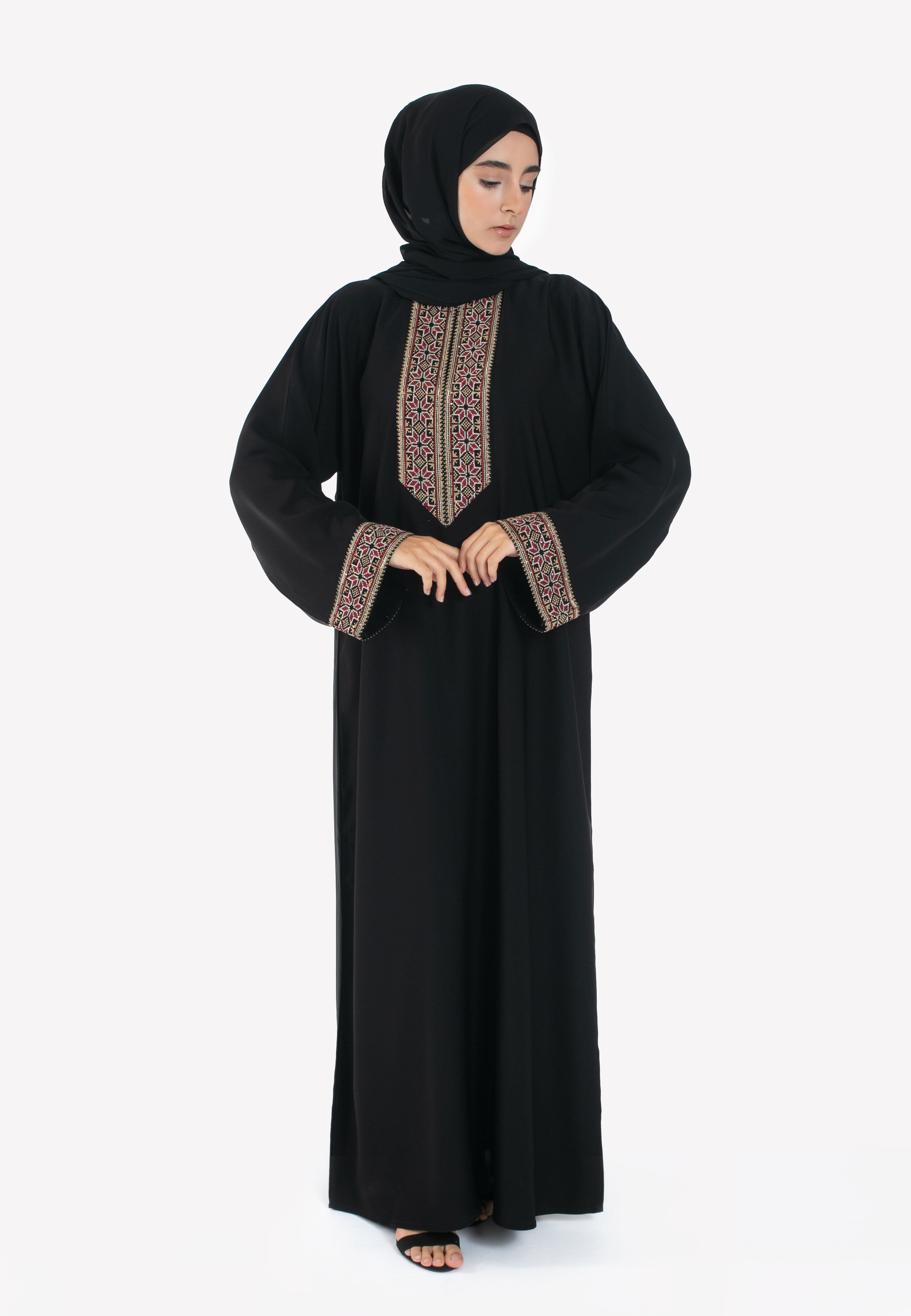 Tatreez Closed Abaya - Front