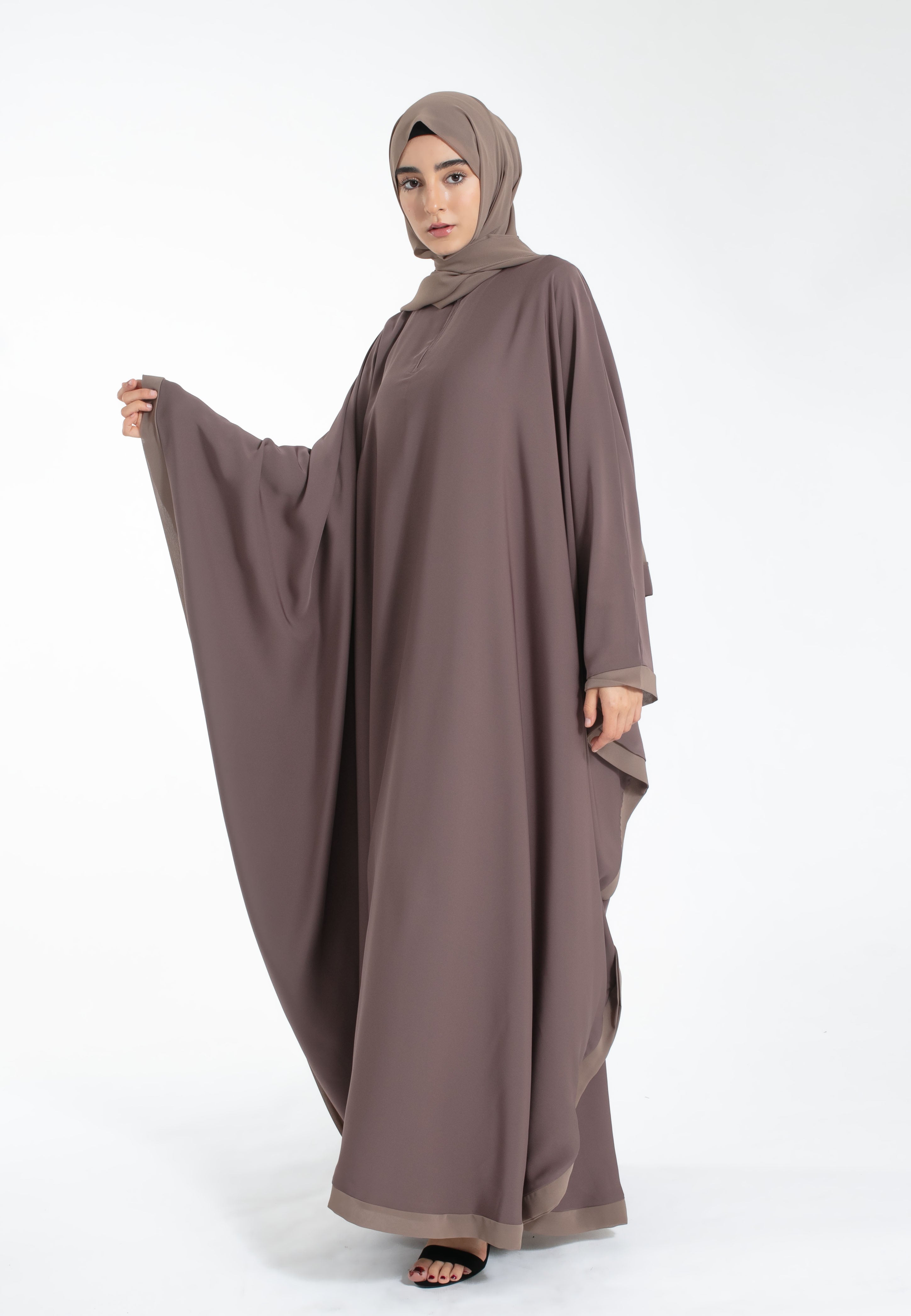 Elegant Plain Farasha Abaya