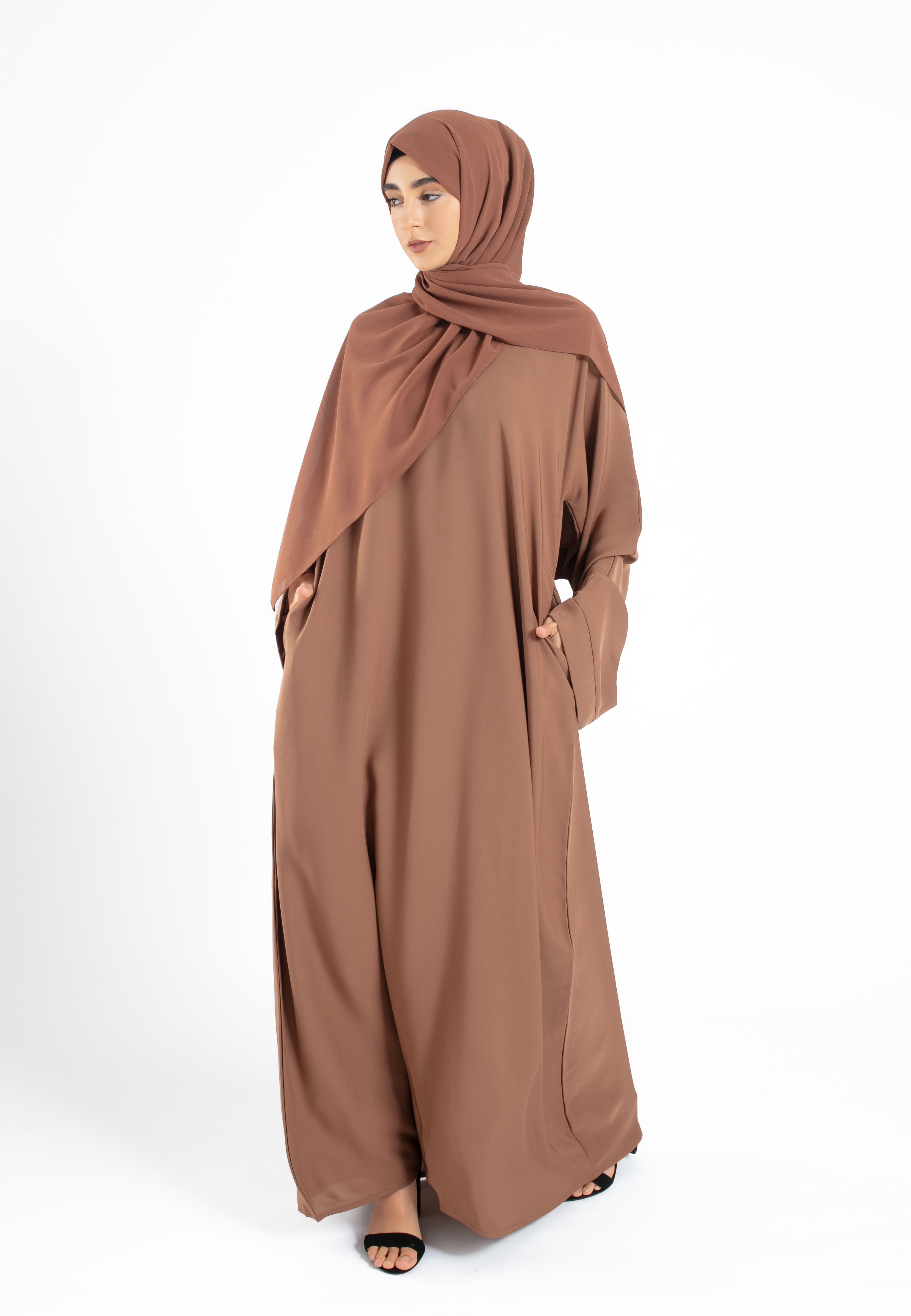 Toffee-Wide-Sleeves-Pocket-Abaya