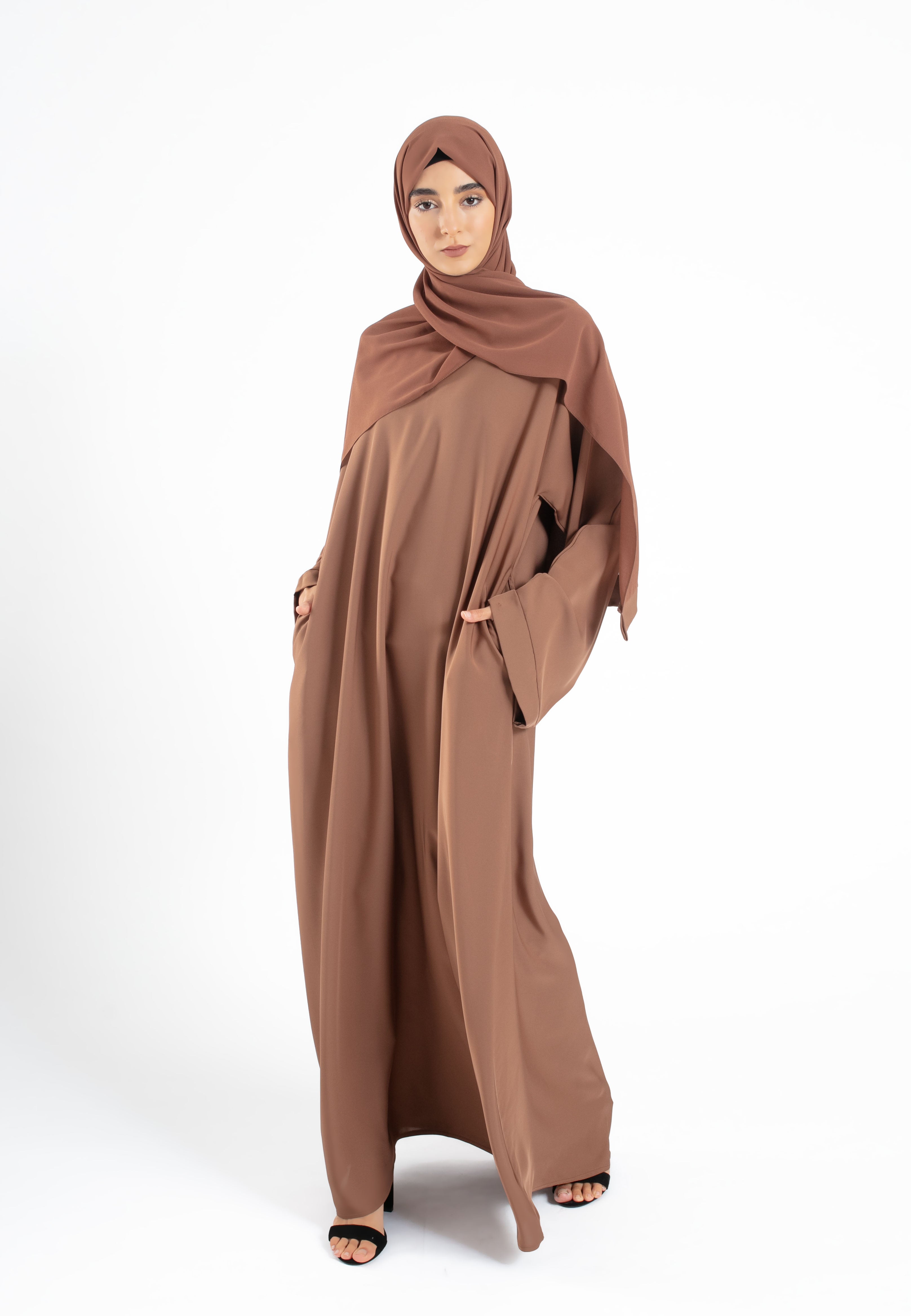 Toffee-Wide-Sleeves-Pocket-Abaya